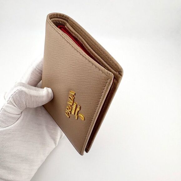 PRADA
Women's Saffiano Bi-Fold Leather Wallet in Cream - comes with box & COA - Picture 4 of 17